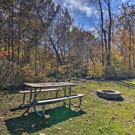 Pet-Friendly Cabin With Fire Pit And River Access! Parsons Exterior photo